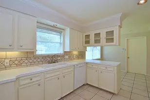 5103 Briarbend Dr, Houston, TX 77035 - Photo 6