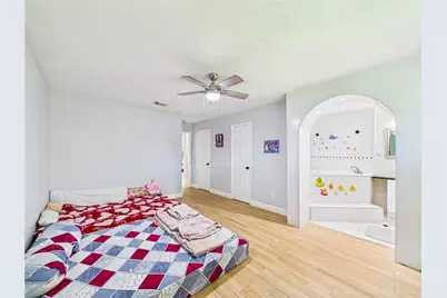 11419 Blackhawk Boulevard, Houston, TX 77089 - Photo 32