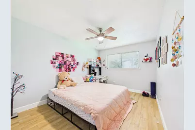 11419 Blackhawk Boulevard, Houston, TX 77089 - Photo 28