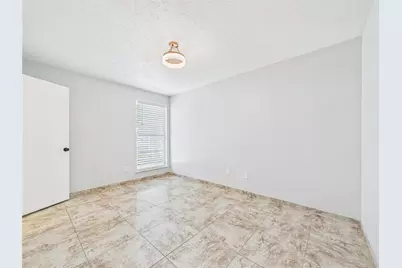 11419 Blackhawk Boulevard, Houston, TX 77089 - Photo 36