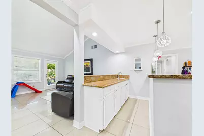 11419 Blackhawk Boulevard, Houston, TX 77089 - Photo 18