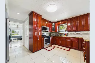 11419 Blackhawk Boulevard, Houston, TX 77089 - Photo 16