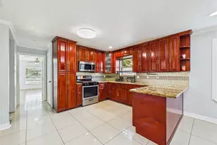 11419 Blackhawk Blvd, Houston, TX 77089 - Photo 10