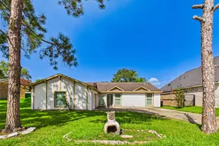 11419 Blackhawk Blvd, Houston, TX 77089 - Photo 1