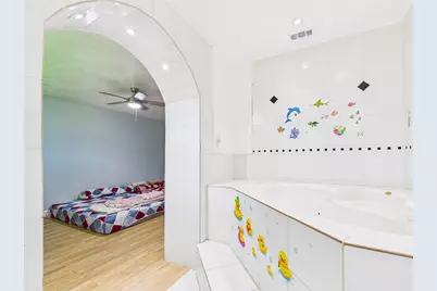 11419 Blackhawk Boulevard, Houston, TX 77089 - Photo 34