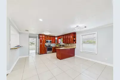 11419 Blackhawk Boulevard, Houston, TX 77089 - Photo 18