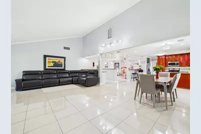 11419 Blackhawk Boulevard, Houston, TX 77089 - Photo 20