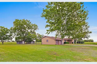 3644 W State Highway 71 Highway, La Grange, TX 78945 - Photo 2