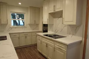 201 Vanderpool Ln, Houston, TX 77024 - Photo 10