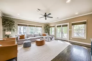 240 E Woodland St, Houston, TX 77009 - Photo 10