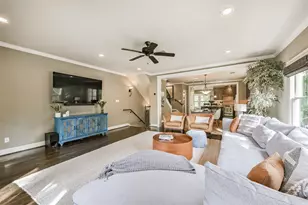 240 E Woodland St, Houston, TX 77009 - Photo 10