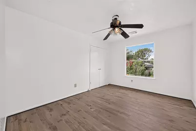 8202 Worthington Dr, Houston, TX 77083 - Photo 28