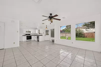 8202 Worthington Dr, Houston, TX 77083 - Photo 10