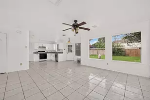 8202 Worthington Dr, Houston, TX 77083 - Photo 10