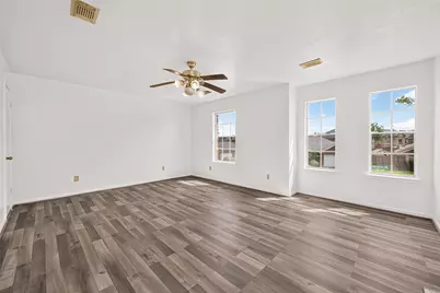 8202 Worthington Dr, Houston, TX 77083 - Photo 32
