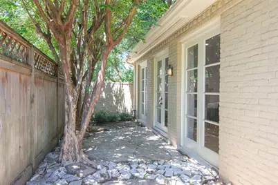 354 Tealwood Drive, Houston, TX 77024 - Photo 46