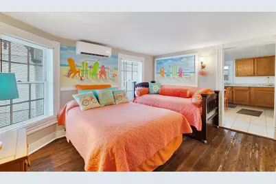 1724 S Ball Street, Galveston, TX 77550 - Photo 16