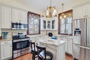 1724 S Ball St, Galveston, TX 77550 - Photo 4