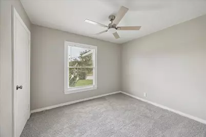 613 Winding Way Street, Lake Jackson, TX 77566 - Photo 8