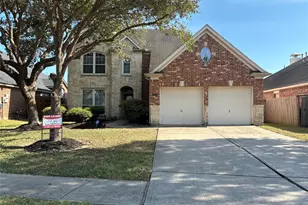 13610 Orchard Wind Ln, Pearland, TX 77584 - Photo 2