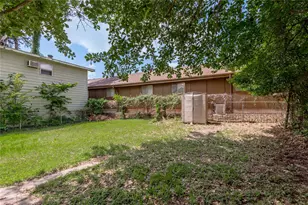 1320 22nd St, Huntsville, TX 77340 - Photo 22