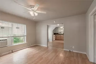1320 22nd St, Huntsville, TX 77340 - Photo 4
