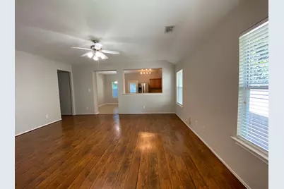 38 W Sage Creek Place, The Woodlands, TX 77382 - Photo 2