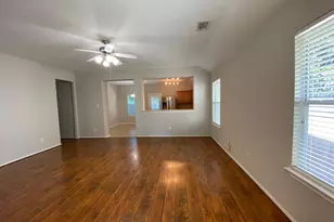 38 W Sage Creek Pl, The Woodlands, TX 77382 - Photo 2