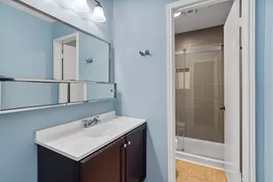 8952 Wilcrest Dr, Houston, TX 77099 - Photo 6