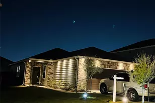 7826 Flowering Lotus Ln, Houston, TX 77016 - Photo 6