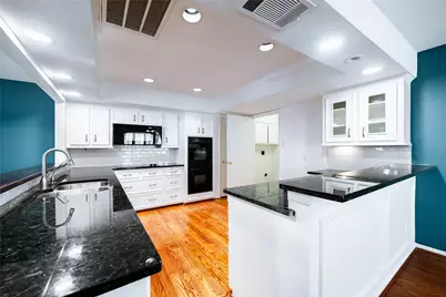 5918 San Felipe St Street #11, Houston, TX 77057 - Photo 14