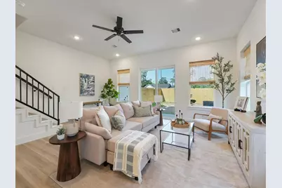 1913 Dewalt St, Houston, TX 77088 - Photo 8