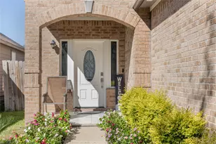 13122 Royal Bell Ct, Houston, TX 77047 - Photo 2