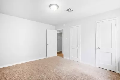 5326 Doulton Drive, Houston, TX 77033 - Photo 10