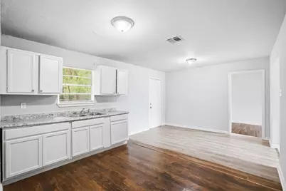 5326 Doulton Drive, Houston, TX 77033 - Photo 6