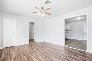 5326 Doulton Dr, Houston, TX 77033 - Photo 4