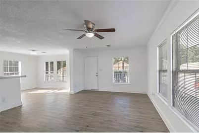 121 Varsity Drive, Huntsville, TX 77340 - Photo 6