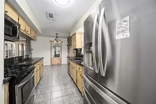 2506 Halbert Dr, Pearland, TX 77581 - Photo 12