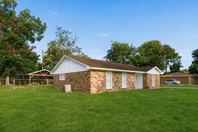 2506 Halbert Drive, Pearland, TX 77581 - Photo 2