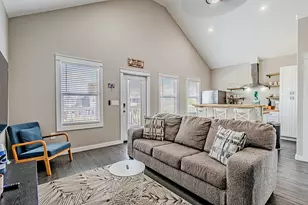 1079 Cedar Ln, Gilchrist, TX 77617 - Photo 10