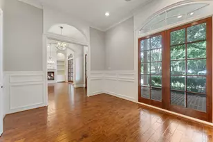 2 Hunnewell Way, The Woodlands, TX 77382 - Photo 6