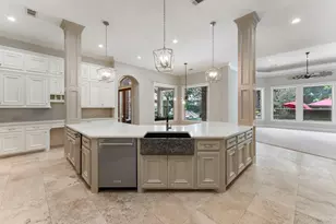 2 Hunnewell Way, The Woodlands, TX 77382 - Photo 10