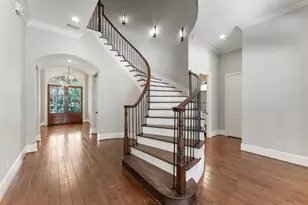 2 Hunnewell Way, The Woodlands, TX 77382 - Photo 8