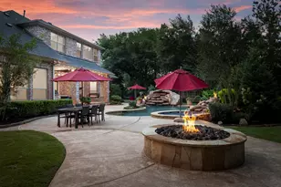 2 Hunnewell Way, The Woodlands, TX 77382 - Photo 32