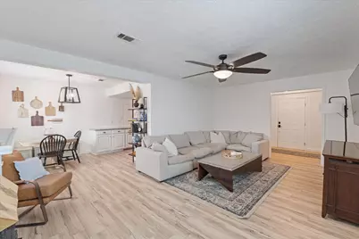 110 Dozent Lane, Baytown, TX 77521 - Photo 8