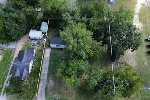 106 Gates St, Devers, TX 77538 - Photo 4