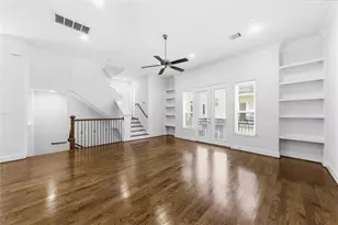 960 W 24th St, Houston, TX 77008 - Photo 12