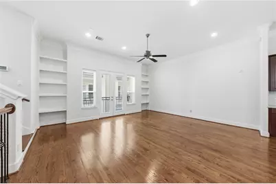 960 W 24th Street, Houston, TX 77008 - Photo 8