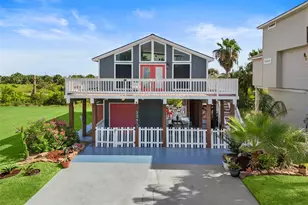 22513 Bay Point Dr, Galveston, TX 77554 - Photo 2