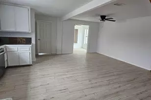2786 Old Columbus Rd N, Sealy, TX 77474 - Photo 2